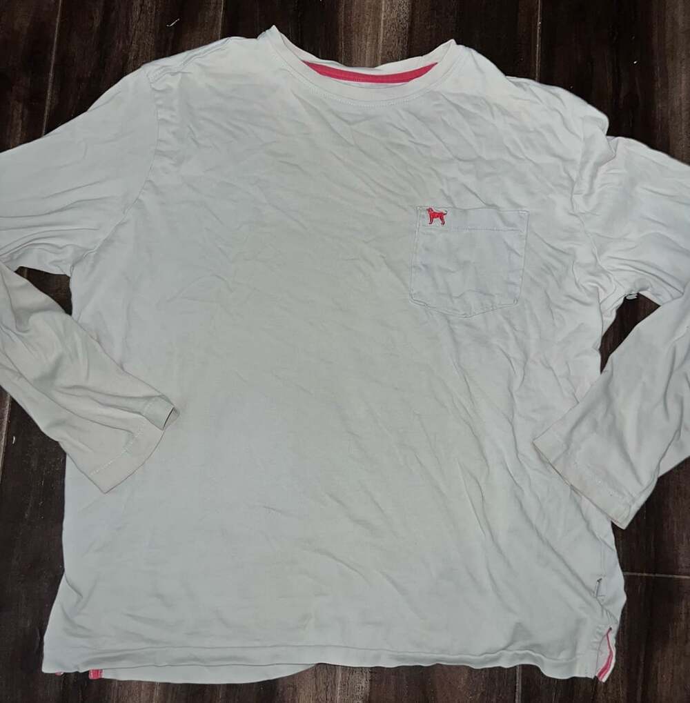 The Black Dog Brand Long Sleeve T-Shirt Size Small Lt gray w red Pocket Logo
